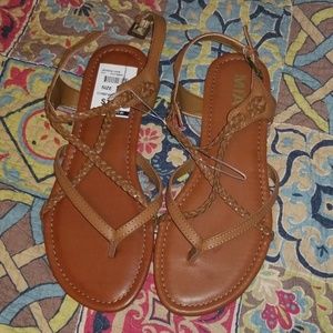 BNWT super cute sandals!